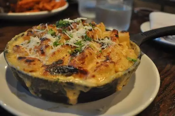 mac and cheese from barley and swine restaurant